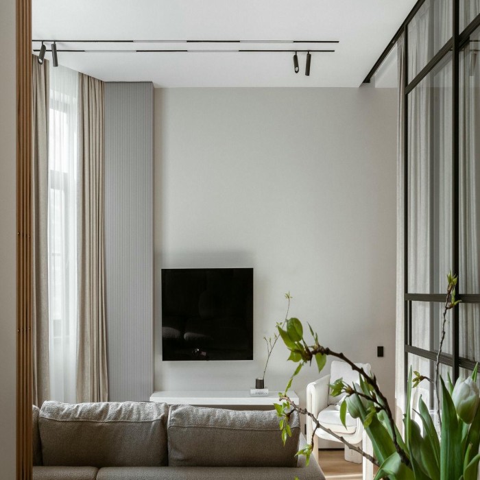 Трековый светодиодный светильник Maytoni Track Lamps TR019-2-10W4K-B