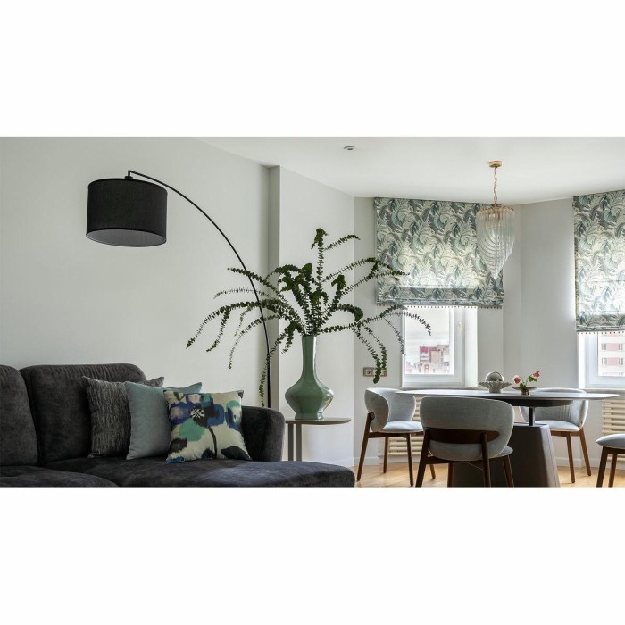 Торшер Maytoni Nevada Z328-FL-01-B